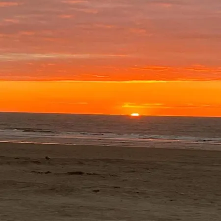 In Mariakerke With Stunning Sea View オステンド